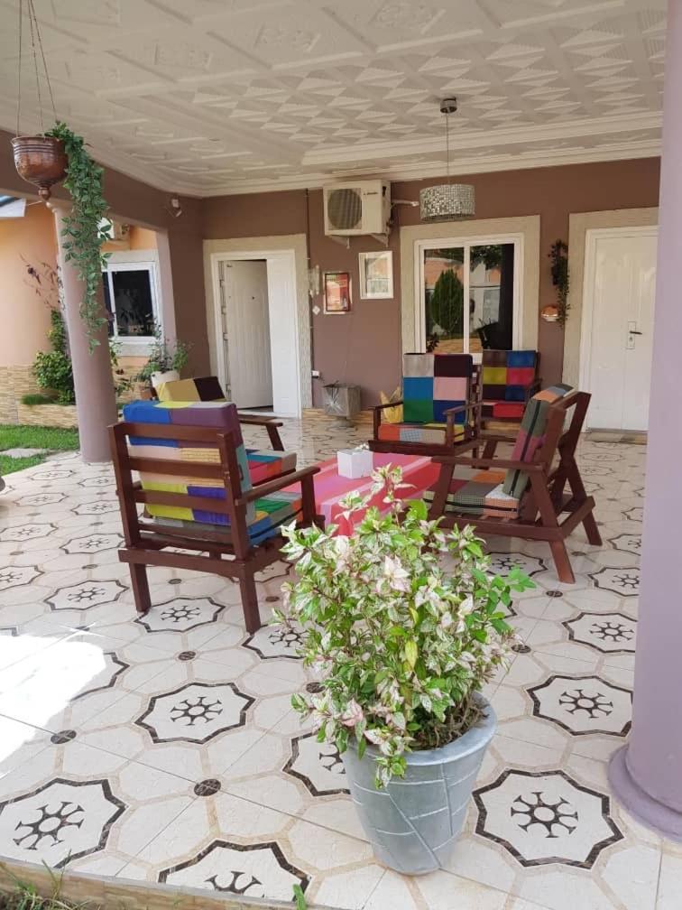 Nana Adu Guest House Koforidua Exterior photo